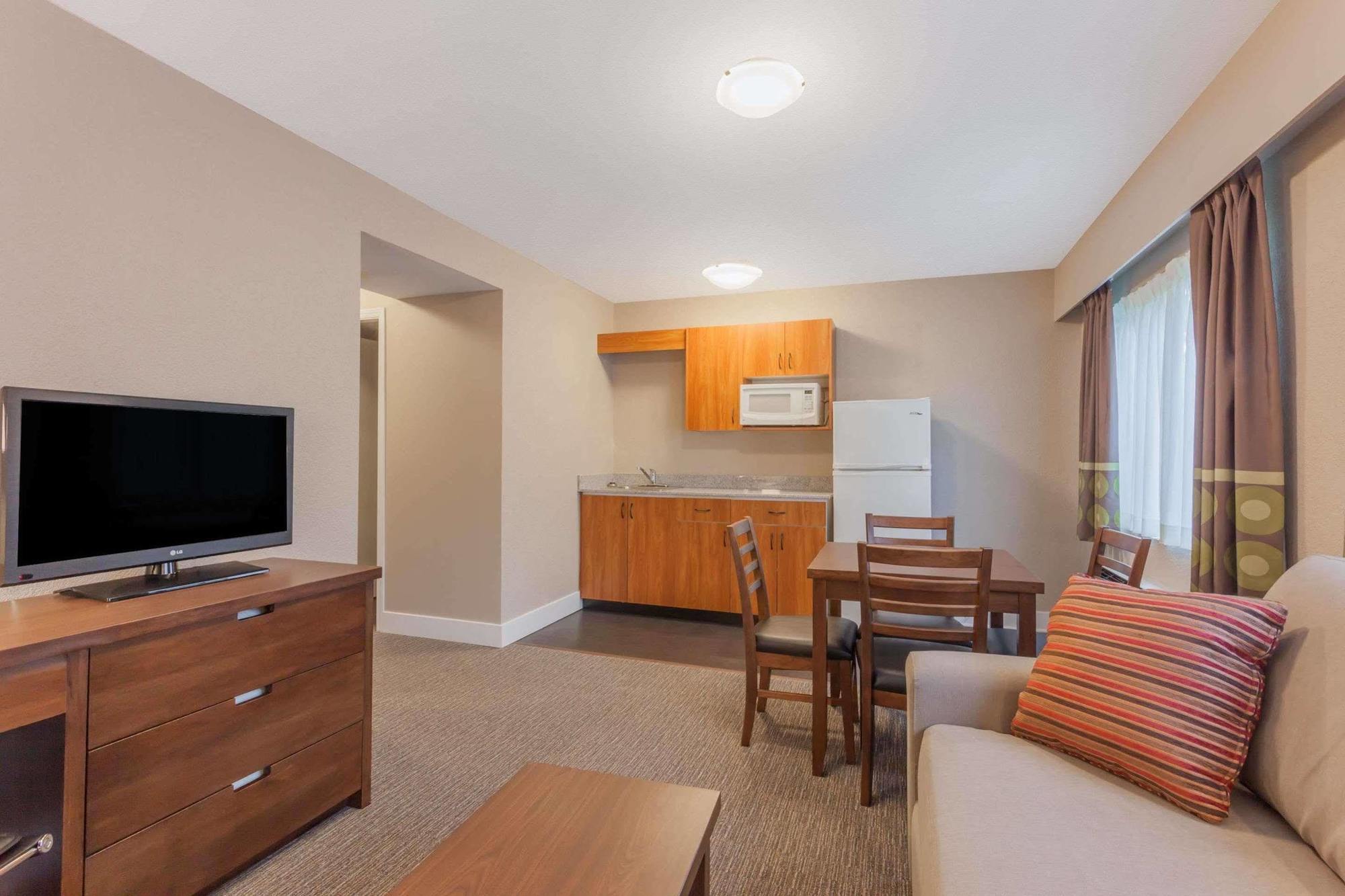 Super 8 By Wyndham Abbotsford Bc Hotel Luaran gambar